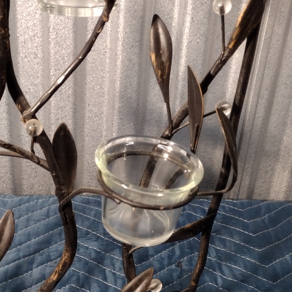 Black Metal Leaf Candle Holder - Picture 5 of 9